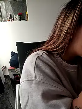 Snapshot of Baby_Pink_Love chatting on March 13, 12:12 pm Baby Pink Love online show from March 13, 12:12 pm