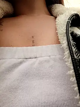 Snapshot of Baby_Pink_Love chatting on March 24, 4:01 pm Baby Pink Love online show from March 24, 4:01 pm