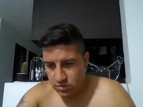 Snapshot of Sneyd10 chatting on March 5, 2:40 am Sneyd10 online show from March 5, 2:40 am