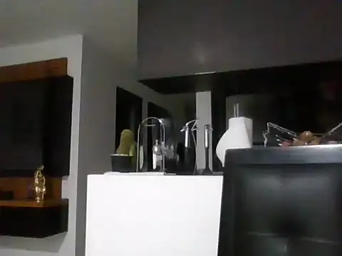 Snapshot of Sneyd10 chatting on March 7, 4:20 am Sneyd10 online show from March 7, 4:20 am