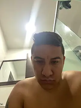 Snapshot of Sneyd10 chatting on March 9, 4:27 am Sneyd10 online show from March 9, 4:27 am