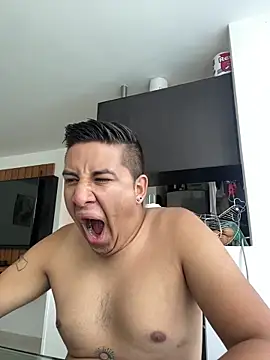 Snapshot of Sneyd10 chatting on March 11, 5:08 pm Sneyd10 online show from March 11, 5:08 pm