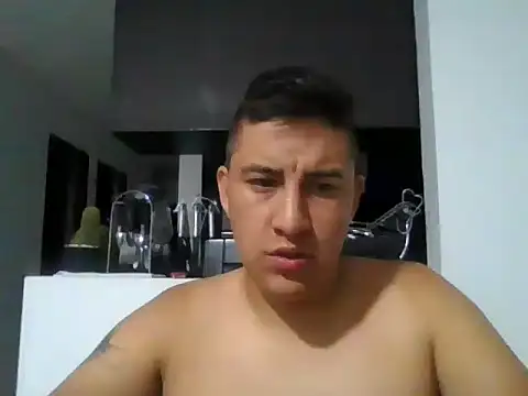 Snapshot of Sneyd10 chatting on March 22, 3:54 am Sneyd10 online show from March 22, 3:54 am