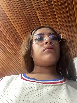 Snapshot of salome_gv_ chatting on March 4, 6:14 pm salome gv online show from March 4, 6:14 pm