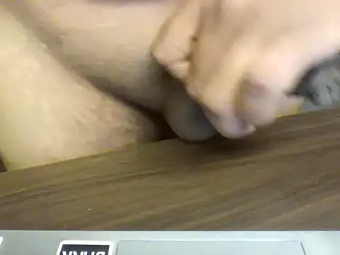 Snapshot of bigbuldgee chatting on March 5, 7:54 pm bigbuldgee online show from March 5, 7:54 pm