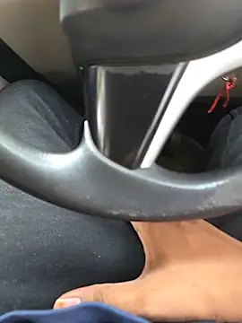 Snapshot of bigbuldgee chatting on March 11, 11:16 am bigbuldgee online show from March 11, 11:16 am