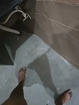 Snapshot of bigbuldgee chatting on March 18, 8:39 am bigbuldgee online show from March 18, 8:39 am