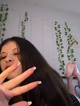 Snapshot of rubie_roja chatting on March 28, 10:09 pm rubie roja online show from March 28, 10:09 pm