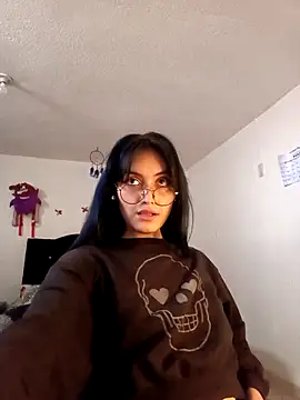 Snapshot of naomi_unu chatting on March 6, 6:26 pm naomi unu online show from March 6, 6:26 pm