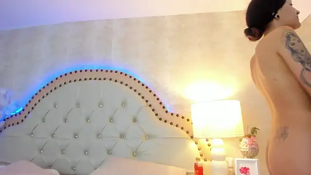 Snapshot of EllaEvanzz chatting on March 4, 8:48 pm EllaEvanzz online show from March 4, 8:48 pm