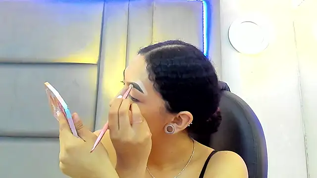 Snapshot of EllaEvanzz chatting on March 7, 2:47 pm EllaEvanzz online show from March 7, 2:47 pm