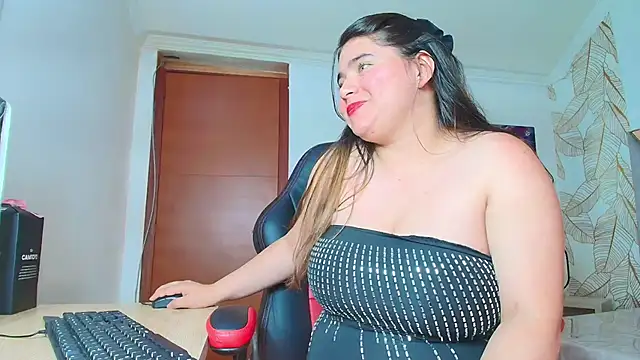 Snapshot of Estrella-gold chatting on March 4, 6:47 pm Estrella-gold online show from March 4, 6:47 pm