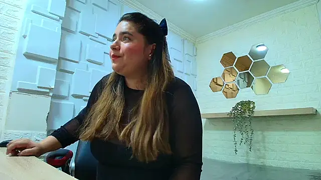 Snapshot of Estrella-gold chatting on March 13, 7:09 pm Estrella-gold online show from March 13, 7:09 pm