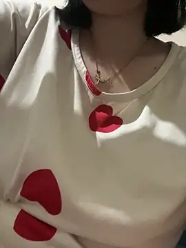 Snapshot of edeece chatting on March 23, 7:40 pm edeece online show from March 23, 7:40 pm