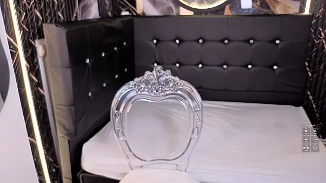 Snapshot of ManuelaVeeleez chatting on June 6, 3:44 am ManuelaVeeleez online show from June 6, 3:44 am