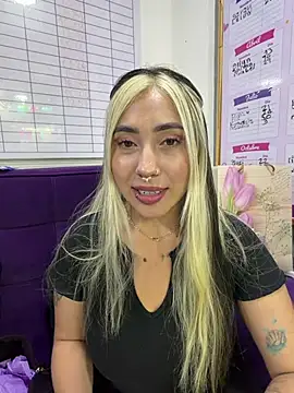 Snapshot of ManuelaVeeleez chatting on June 13, 3:59 am ManuelaVeeleez online show from June 13, 3:59 am
