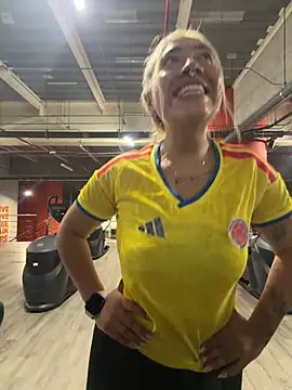 ManuelaVeeleez online show from June 18, 2:23 am