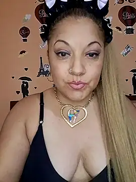 Snapshot of salma_1998 chatting on March 16, 8:46 pm salma 1998 online show from March 16, 8:46 pm