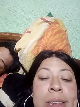 Snapshot of sweettemptation15 chatting on March 26, 5:13 am sweettemptation15 online show from March 26, 5:13 am