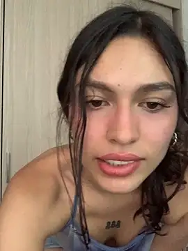 Snapshot of SweetCherry__ chatting on April 10, 10:14 pm SweetCherry online show from April 10, 10:14 pm
