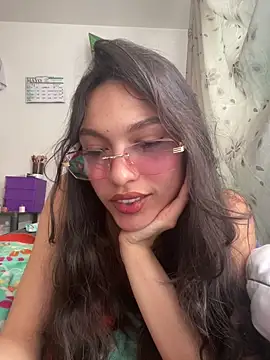 Snapshot of SweetCherry__ chatting on May 19, 7:53 pm SweetCherry online show from May 19, 7:53 pm