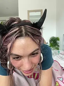 Snapshot of SweetCherry__ chatting on June 6, 7:51 pm SweetCherry online show from June 6, 7:51 pm
