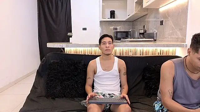 Snapshot of Hot-Boys-ADS chatting on March 22, 6:39 am Hot-Boys-ADS online show from March 22, 6:39 am