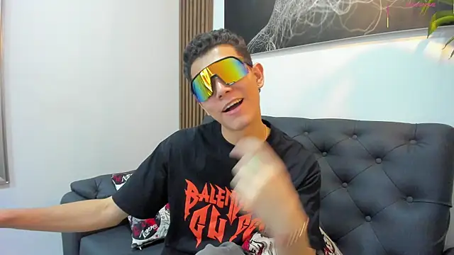 nicocrown online show from March 14, 8:03 pm