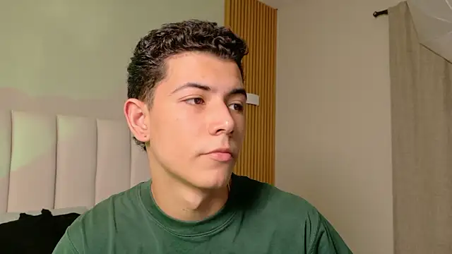 nicocrown online show from March 17, 7:17 pm