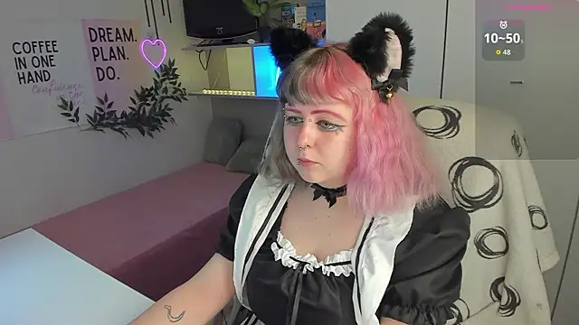 Snapshot of CherryBounce chatting on March 20, 9:30 pm CherryBounce online show from March 20, 9:30 pm