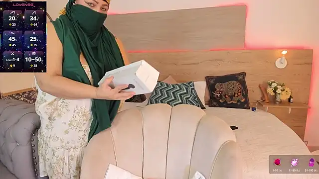  Azahaaraa  online show from April 28, 3:44 am