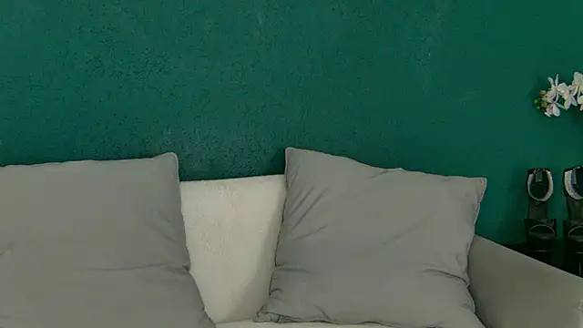 SkinnyNatty online show from July 3, 3:57 am