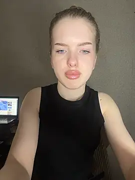 Snapshot of KayShaw chatting on March 14, 6:08 am KayShaw online show from March 14, 6:08 am