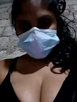 Snapshot of nilkirilli chatting on March 25, 6:08 am nilkirilli online show from March 25, 6:08 am