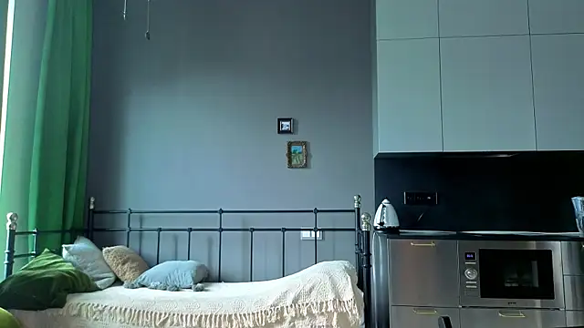 Lilyblushhh online show from May 28, 6:21 am