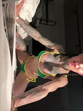 SkinnyLilly online show from June 8, 7:47 pm