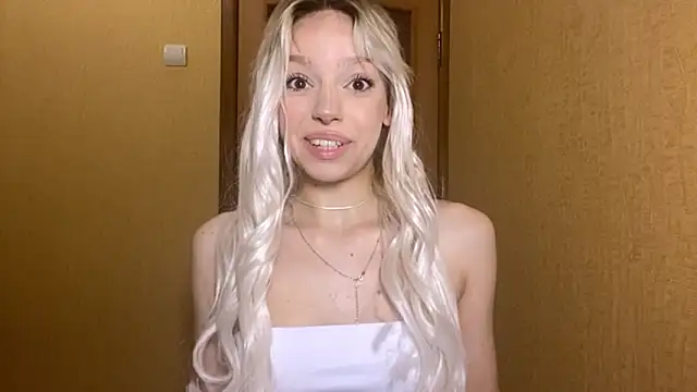 Snapshot of YawingSanguine chatting on March 11, 2:56 pm YawingSanguine online show from March 11, 2:56 pm