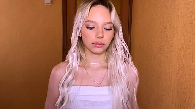 Snapshot of YawingSanguine chatting on March 17, 9:12 am YawingSanguine online show from March 17, 9:12 am