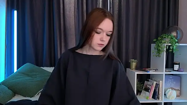 SunyLily online show from March 13, 6:31 am