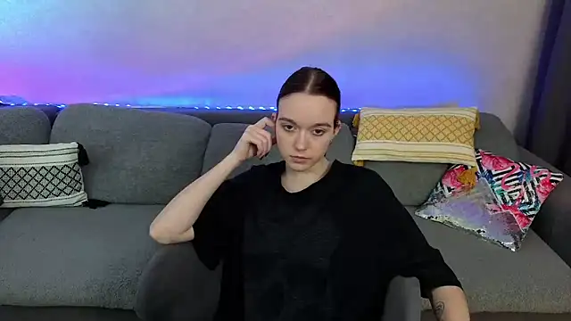 SunyLily online show from May 14, 6:31 am
