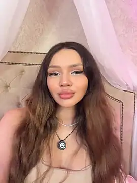 MelanieSutton online show from July 7, 5:54 am