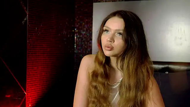 MelanieSutton online show from July 27, 3:13 am