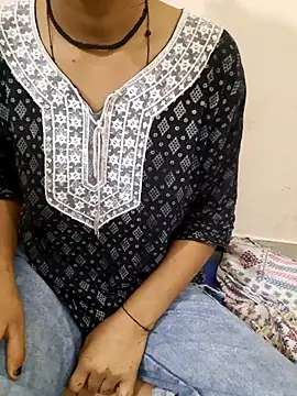 Snapshot of Your_Haseena7 chatting on March 8, 3:49 pm Your Haseena7 online show from March 8, 3:49 pm