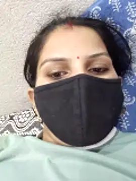 Snapshot of lovelypooja93 chatting on June 30, 3:29 am lovelypooja93 online show from June 30, 3:29 am