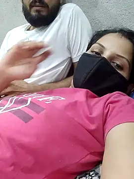 Snapshot of lovelypooja93 chatting on July 1, 2:02 am lovelypooja93 online show from July 1, 2:02 am