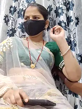 Snapshot of lovelypooja93 chatting on July 6, 3:14 am lovelypooja93 online show from July 6, 3:14 am