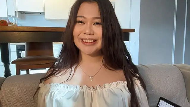 YukiLian online show from March 21, 9:14 am