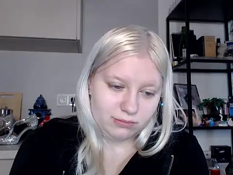 Snapshot of LenaSecret19 chatting on March 31, 6:25 am LenaSecret19 online show from March 31, 6:25 am