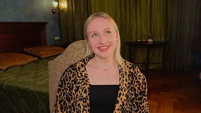 Snapshot of CatarinaGulla chatting on March 9, 3:05 pm CatarinaGulla online show from March 9, 3:05 pm