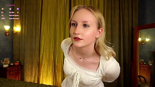 Snapshot of CatarinaGulla chatting on March 20, 12:21 pm CatarinaGulla online show from March 20, 12:21 pm